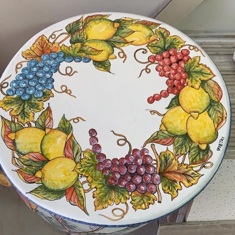 Mesa de piedra de lava ceramicizada. Uvas y Cítricos pintados a mano. Cerámica Vietri