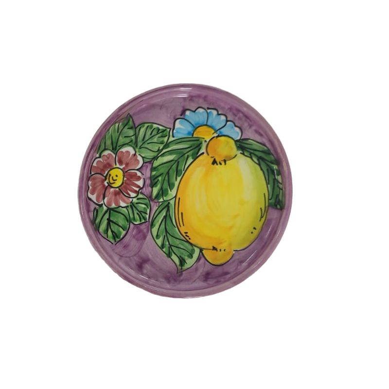 Debajo de un vaso y/o debajo de una botella....