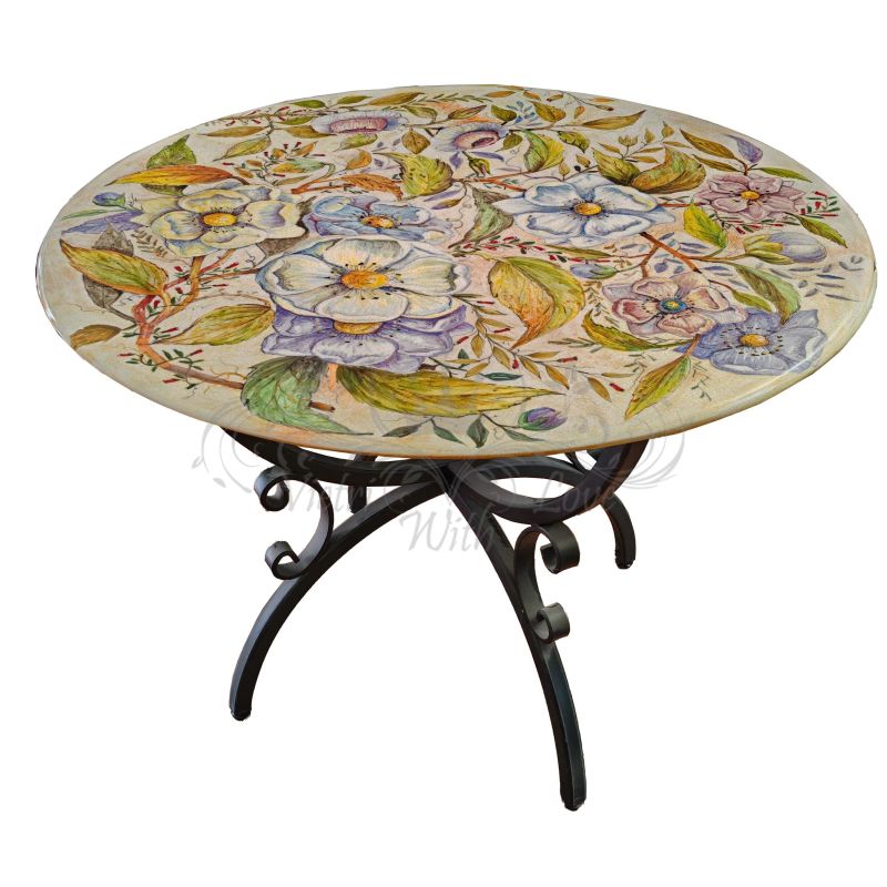 Runder Tisch aus Lavastein. Blumen. 100 cm....