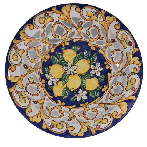 Assiette ajourée murale. Ligne Baroque et Citrons. Céramique de Vietri. Peinte à la main.