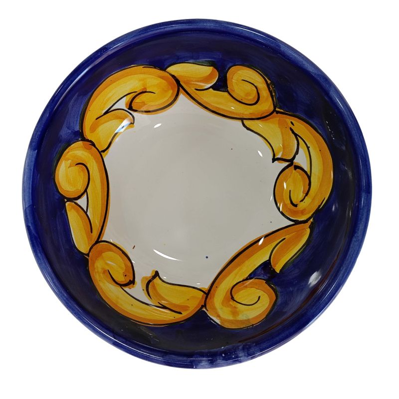 Smooth bowl, soup or salad plate. Baroque line....