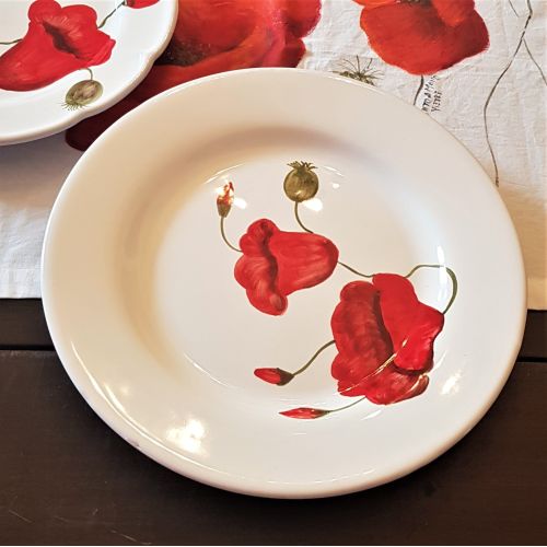 Assiette lisse de la collection Papaveri Céramique Vietri Disponible en assiette plate creuse à dessert ou sous-assiette