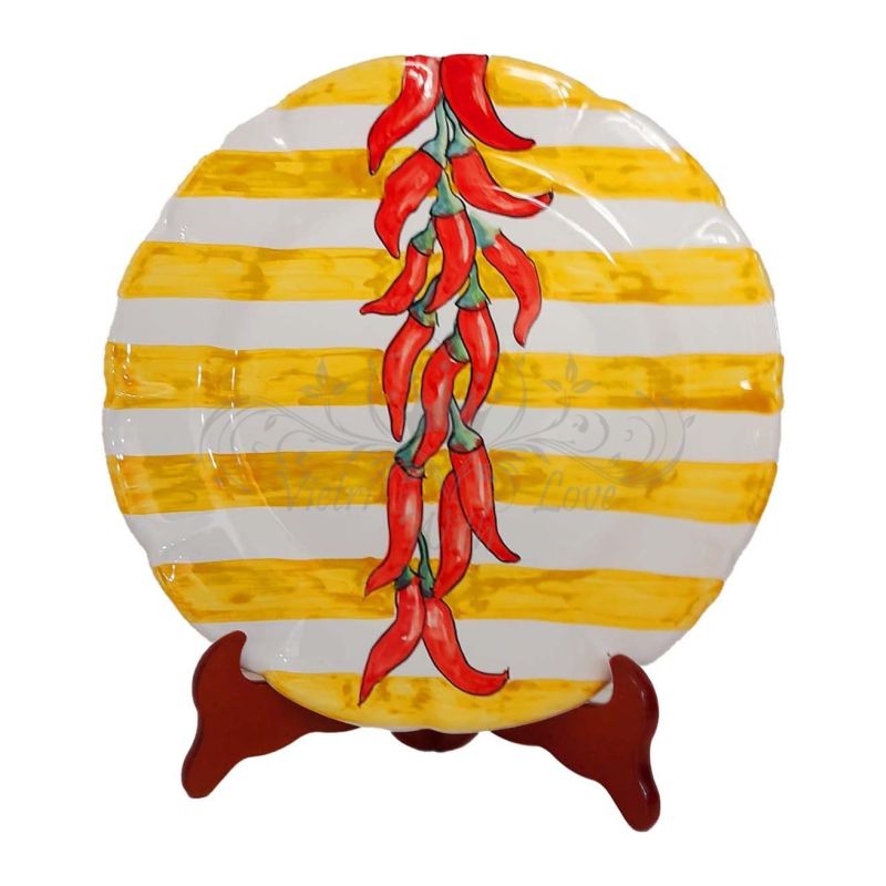 Piatto. Linea righe.  Decoro Peperoncino....