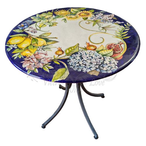 Table en pierre de lave émaillée. Géraniums & Fruits....