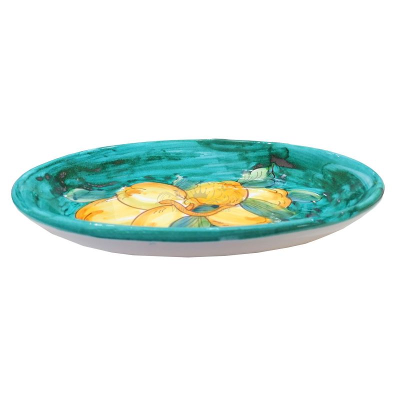 Plat ovale en forme de coupe. Plat de service....