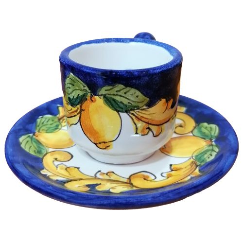 Tasse à café avec soucoupe. Ligne Baroque et Citrons. Céramique de Vietri. Peint à la main.