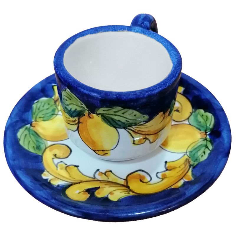 Tasse à café avec soucoupe. Ligne Baroque et...