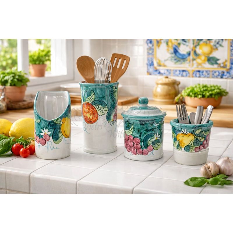 Set d’accessoires de cuisine. Ligne Fruits et...