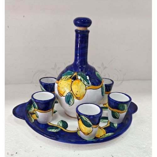 Set de limoncello. Botella, bandeja y 6 vasos. Línea Limones. Cerámica de Vietri pintada a mano.