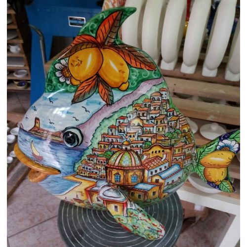 Encimera de pescado en cerámica Vietri pintada a mano. Objetos de decoración para su hogar