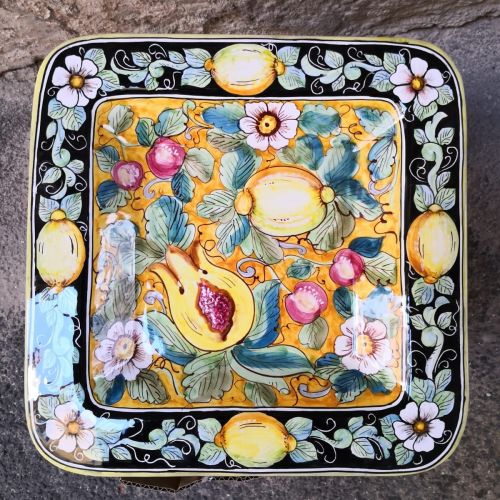 Centrotavola quadrato angoli smussati. Ceramica di Vietri dipinta a mano