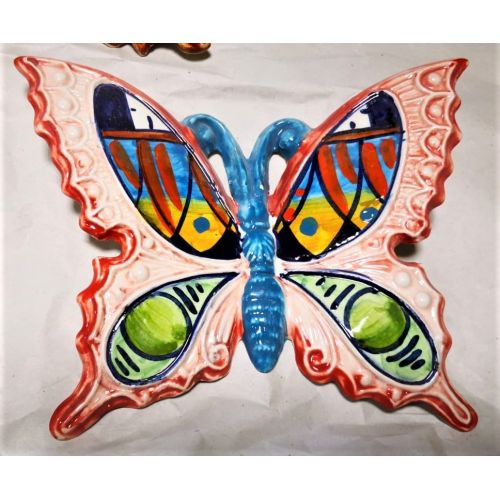 Mariposa de color en cerámica Vietri pintada a mano. Disponible en diferentes tamaños