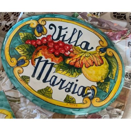 Placa ovalada personalizable fondo verde decoración de la fruta de raina. Cerámica Vietri pintada a mano