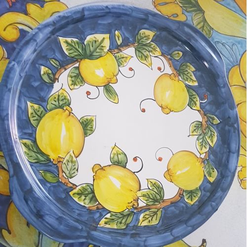 Vassoio tondo  cm.30 linea limoni bordo Blu. Ceramica di Vietri dipinta a mano.