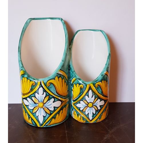 Porta bicchieri doppio a Unghia fondo verde ramina. Ceramica di Vietri