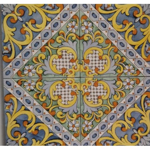 Mattonelle - piastrelle quadrate in ceramica vietrese dipinta a mano.
