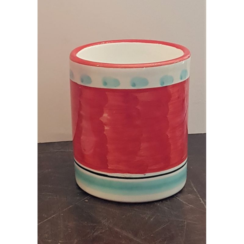 Pinceladas de línea de vidrio con fondo rojo....