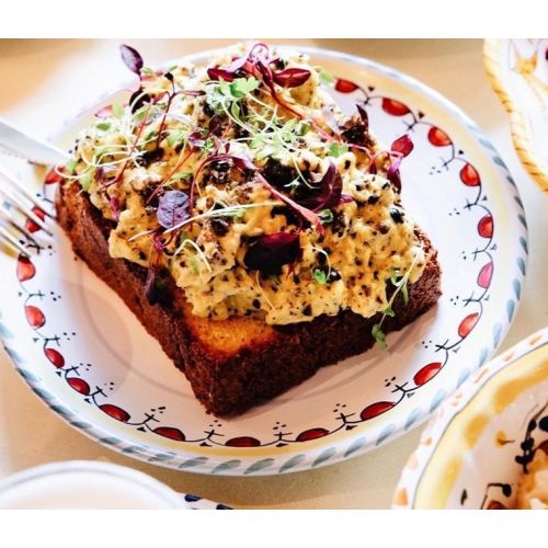 Linea Ristoranti Big Mama- Ceramica di Vietri. Disponibili piani, fondi, frutta/dolce, sottopiatti, piatti da portata.