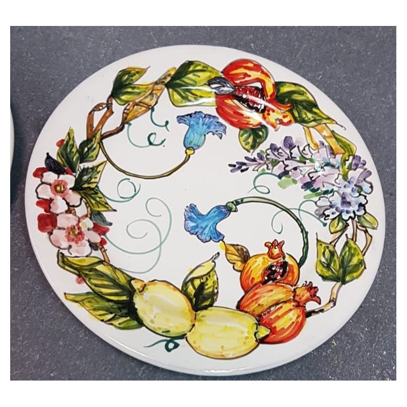 Decoración de platos de primera línea flores y fondo blanco frutal. Cerámica Vietri. Disponible arriba, abajo, fruta / postre o