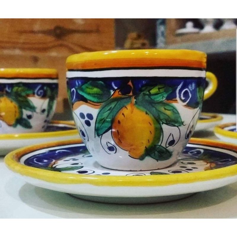 Tasse et sous-tasse. Ligne Citrons. Céramique...