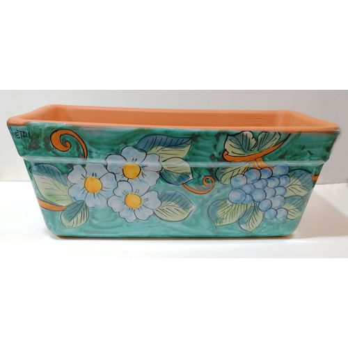Jardinera rectangular. Fondo verde ramina con flores. Cerámica de Vietri. Pintada a mano.