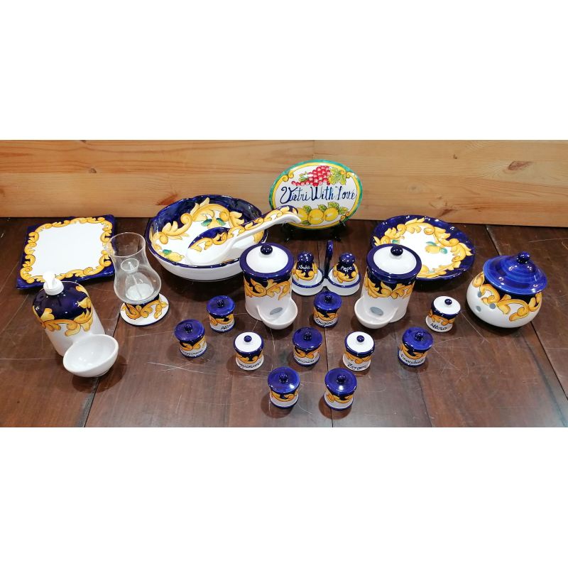 Linea Barocco bordo blu. Ceramica di Vietri...