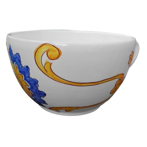 Taza de vaina. Fondo blanco floral. Cerámica Vietri pintada a mano.
