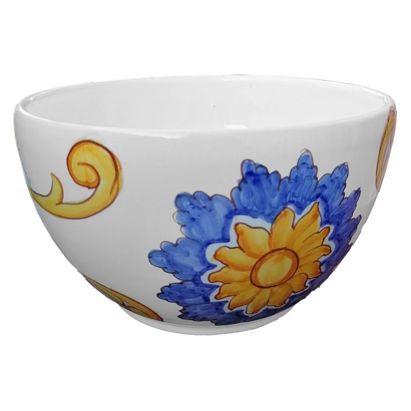 Taza de vaina. Fondo blanco floral. Cerámica...