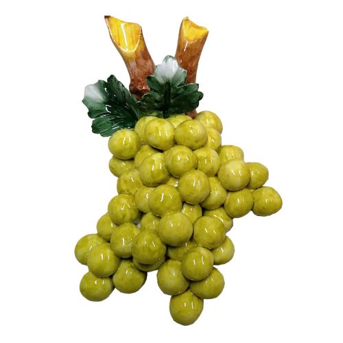 Frutta a rilievo in ceramica vietrese. Dipinto a mano