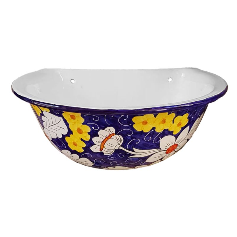 Vasca a muro per Fontana da giardino. Fondo Blu...