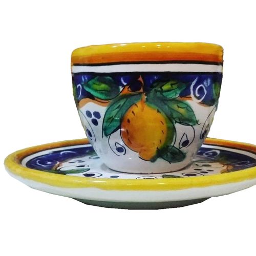 Taza de café con platillo, decoración de limón. Cerámica...