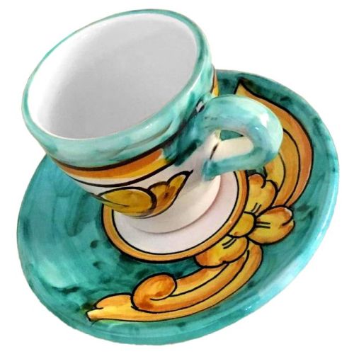 Tasse et sous-tasse. Ligne Baroque. Céramique de Vietri. Peinte à la main.