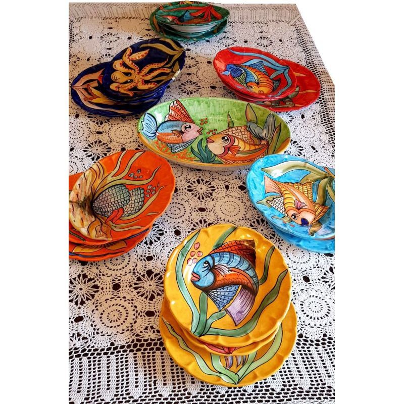 Pescado en platos de línea ceramica vietrese