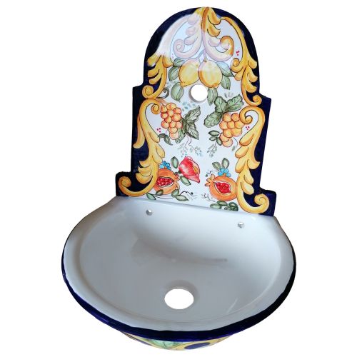 Fuente de jardín. Línea Fruta. Cerámica de Vietri, pintada a mano. Elegancia artesanal para tu exterior.