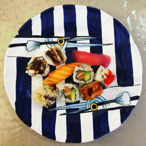 Platos de cerámica de Vietri, Línea Mar. Llanos, hondos, postre, base y de servir disponibles.