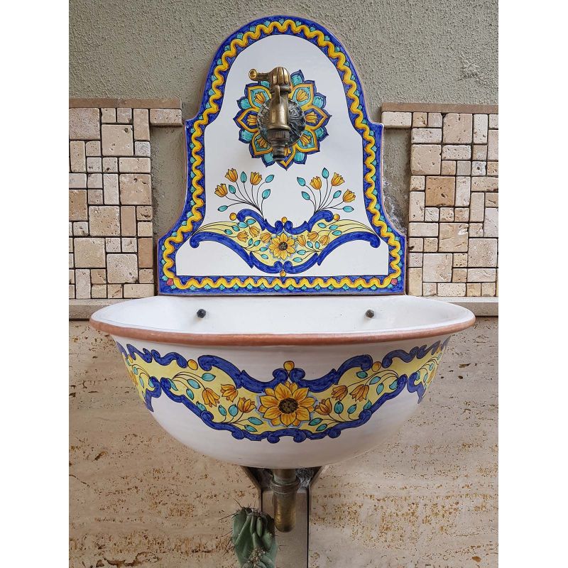 Fontaine de jardin. Ligne Ravello. Céramique de...