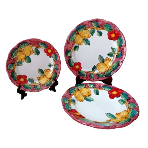 Teller, Linie „Blumen und Zitronen“ aus Vietri-Keramik. Handbemalt.
