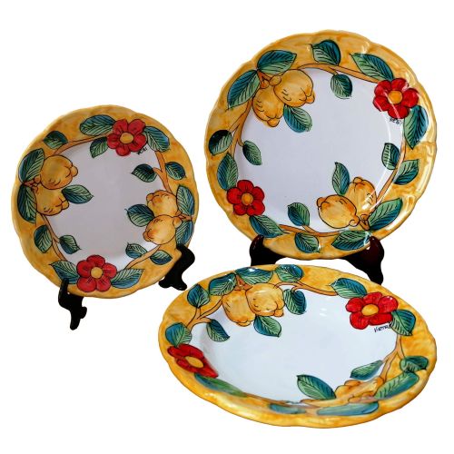 Dishes, Plates, "Flowers and Lemons" line in Vietri ceramic. Hand-painted.