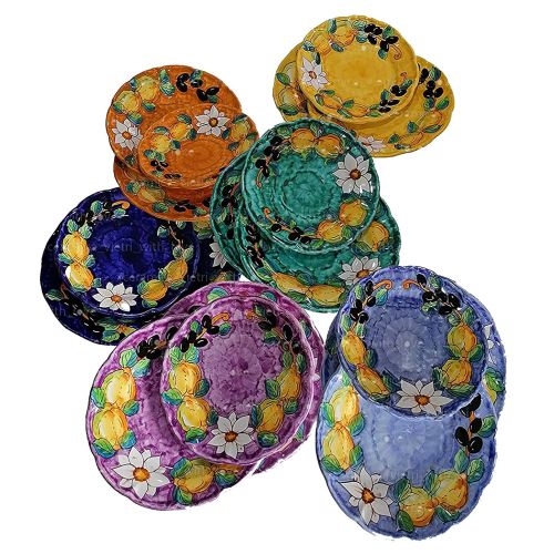 Assiettes. Collection Citrons et Olives. Céramique de...