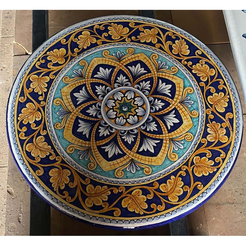 Tavolo in pietra lavica ceramizzata Barocco Giglio dipinto a mano. Ceramica di Vietri
